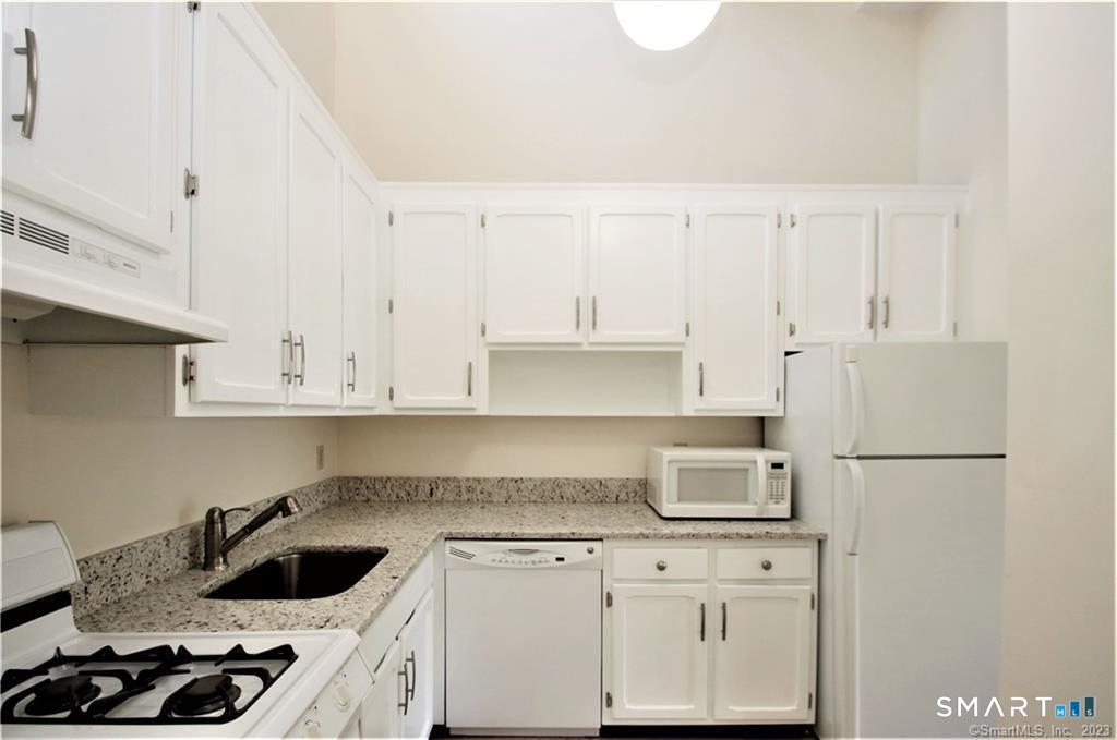48 Lawson Lane, Unit 48 Ridgefield, CT 06877 - Photo 12 of 30
