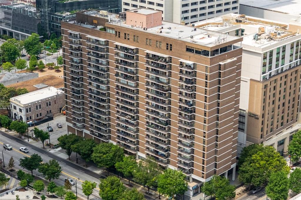 620 Peachtree Street Northeast, Unit 1716 Atlanta, GA 30308 - Photo 31 of 37 a large building with a street