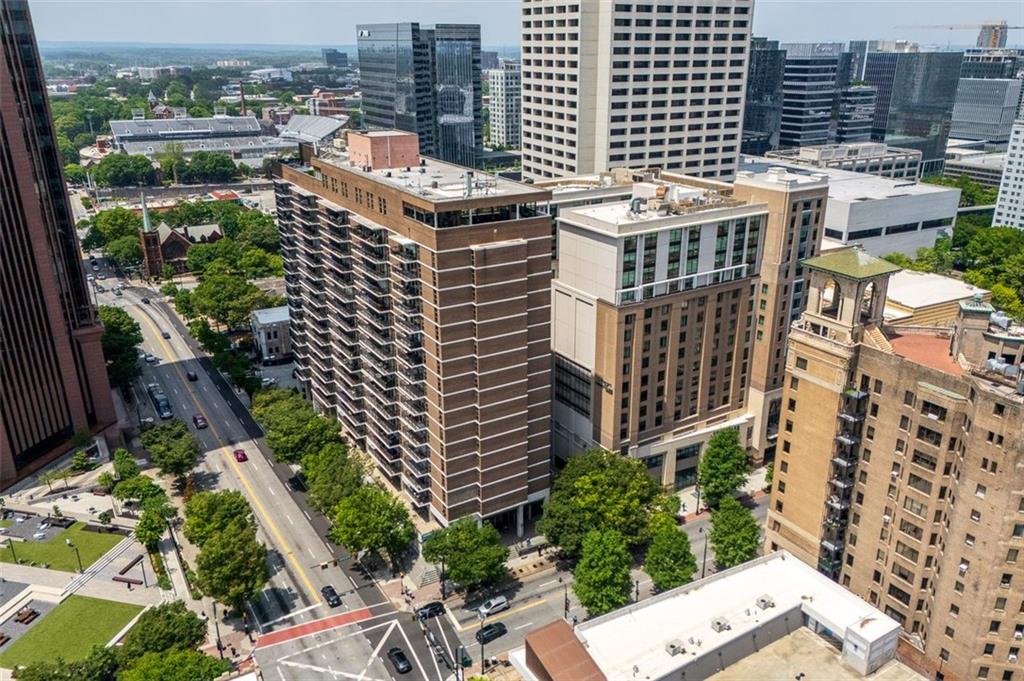 620 Peachtree Street Northeast, Unit 1716 Atlanta, GA 30308 - Photo 35 of 37 a city view with tall buildings