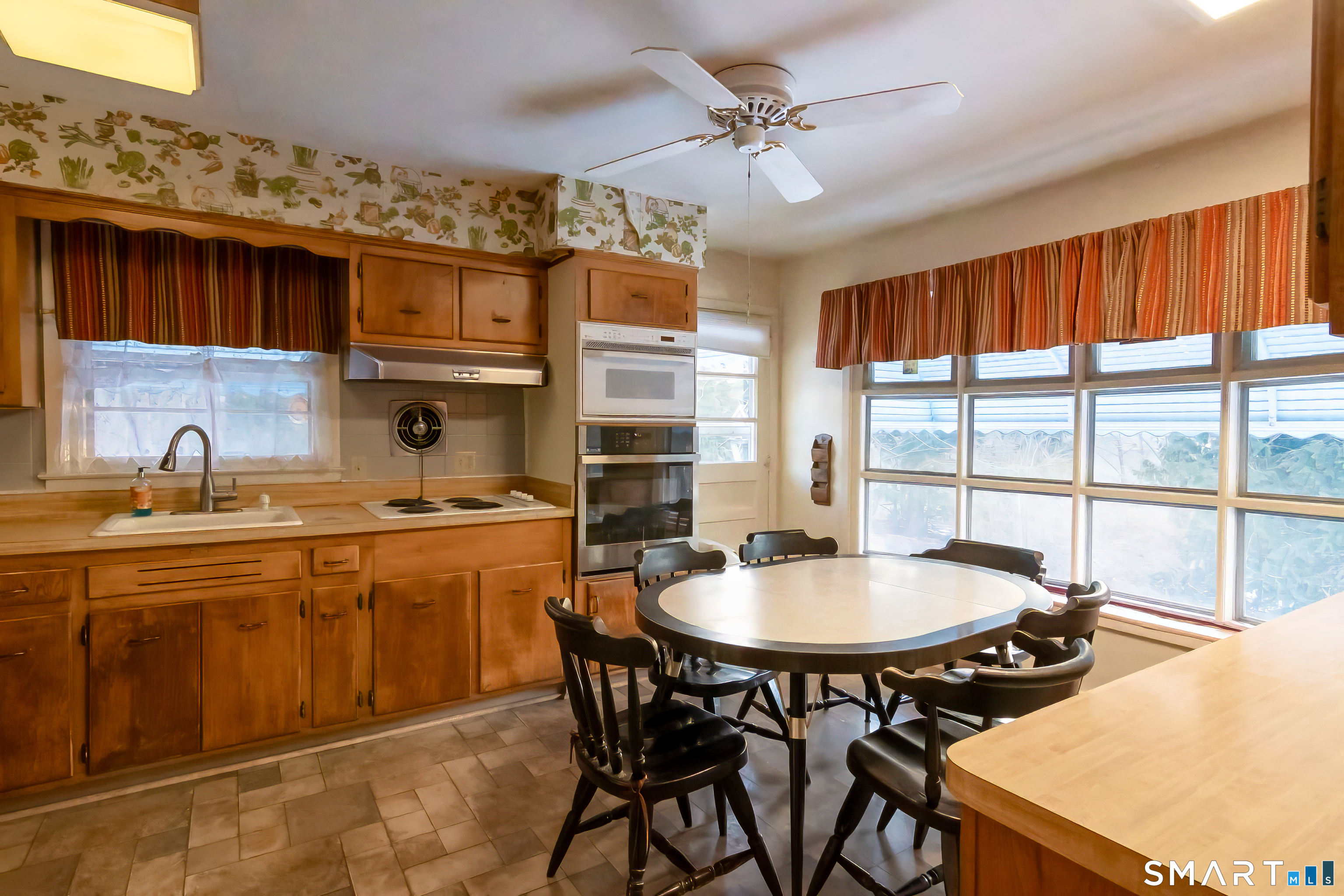 126 Cherry Hill Road Branford, CT 06405 - Photo 18 of 40