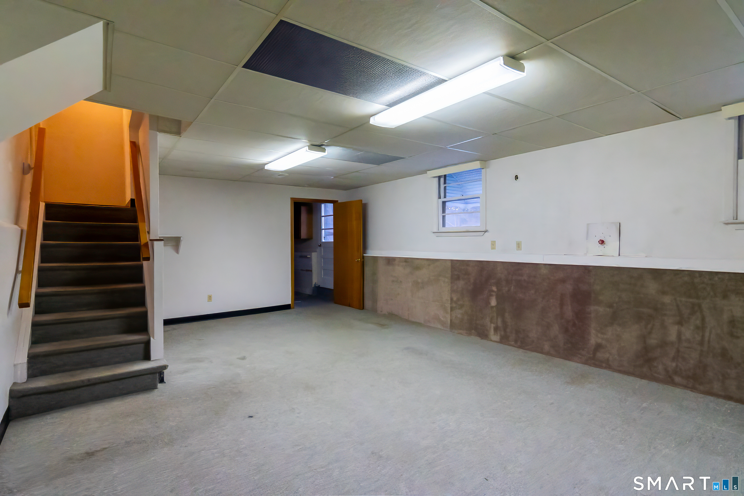 126 Cherry Hill Road Branford, CT 06405 - Photo 33 of 40