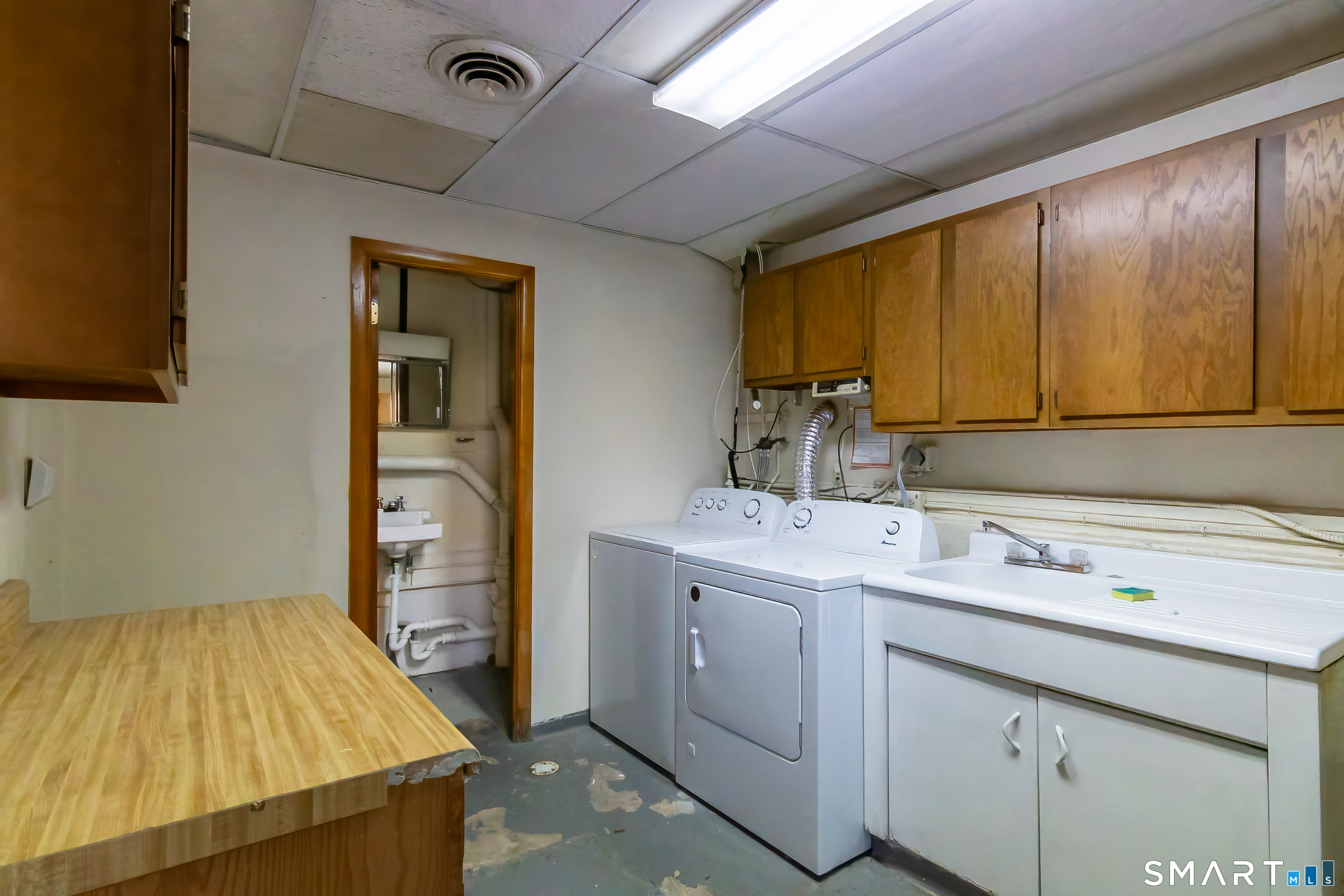 126 Cherry Hill Road Branford, CT 06405 - Photo 34 of 40