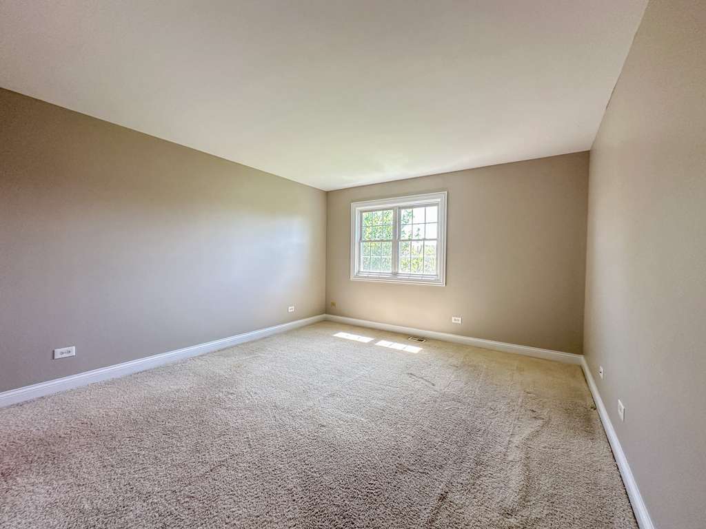 11 Foxcroft Road, Unit 11127 Naperville, IL 60565 - Photo 12 of 13