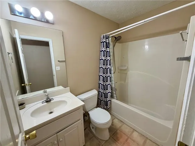 a view of a backyard with a house