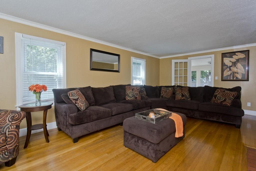 1592 Plumtree Road Springfield, MA 01119 - Photo 12 of 31