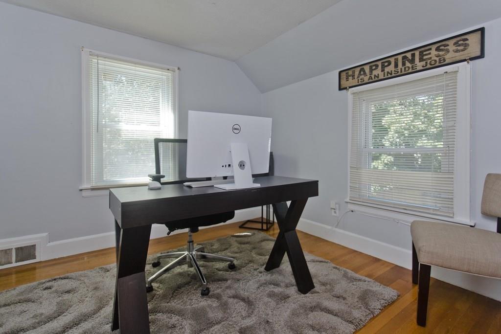 1592 Plumtree Road Springfield, MA 01119 - Photo 24 of 31