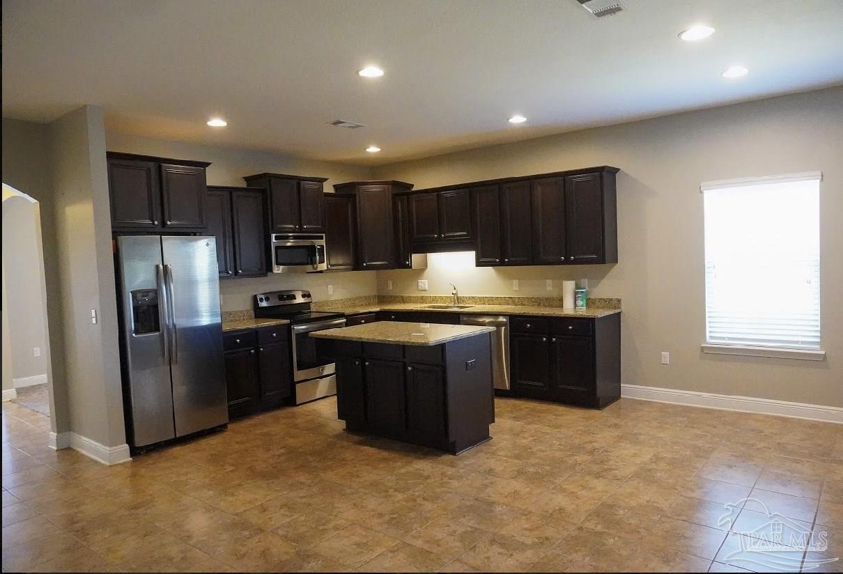 835 Farmington Road Pensacola, FL 32504 - Photo 7 of 45 Gallery Image 7