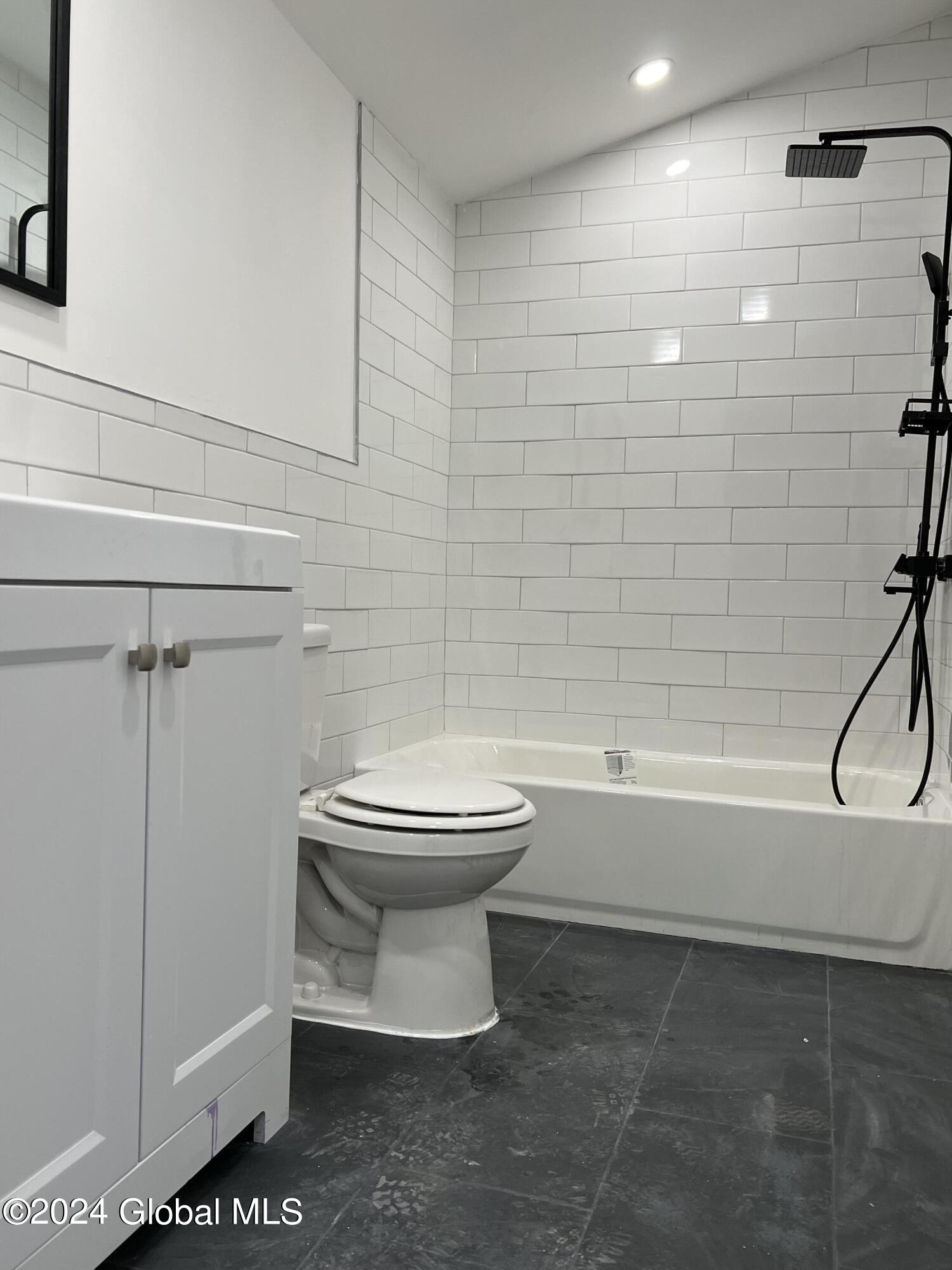 355 4th Street, Unit 2 Troy, NY 12180 - Photo 12 of 15 IMG_7748