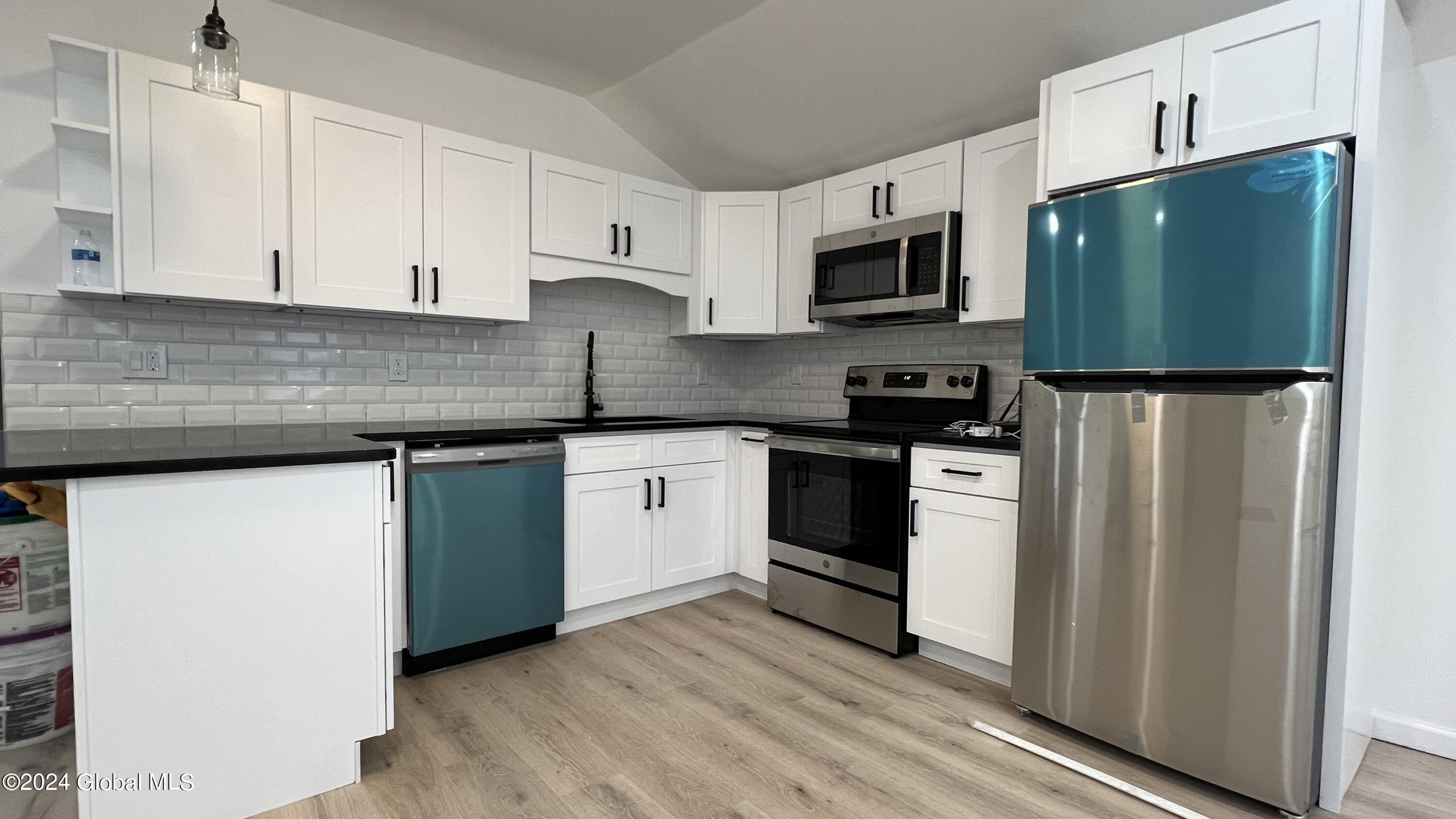 355 4th Street, Unit 2 Troy, NY 12180 - Photo 3 of 15 IMG_7739