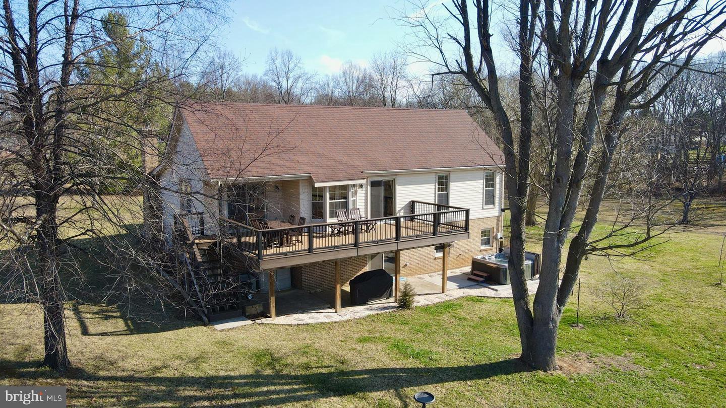 4708 Summit Road Charles Town, WV 25414 - Photo 27 of 33 Charming home with spacious deck.