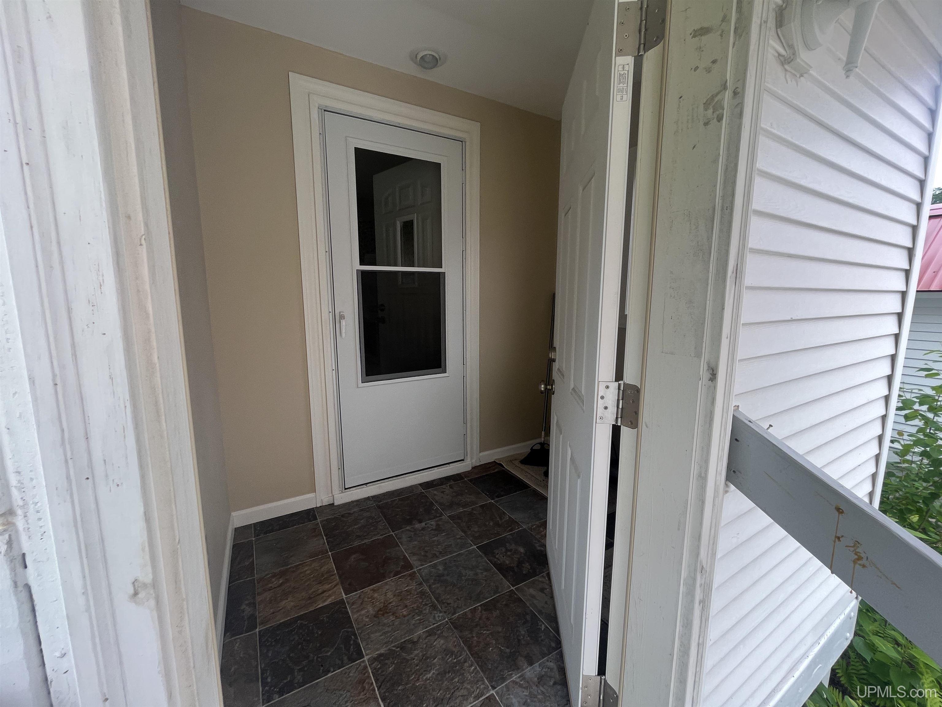 589 Mangum Road Marquette, MI 49855 - Photo 14 of 59