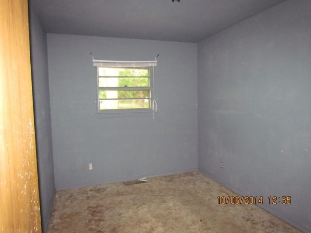 2322 Virginia Road Benton Harbor, MI 49022 - Photo 5 of 9 IMG_3474 (Medium)