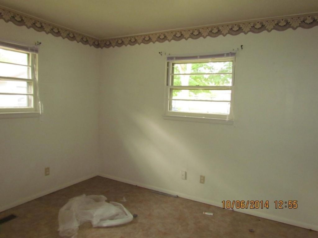2322 Virginia Road Benton Harbor, MI 49022 - Photo 6 of 9 IMG_3475 (Medium)