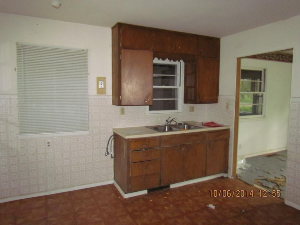 2322 Virginia Road Benton Harbor, MI 49022 - Photo 9 of 9 IMG_3478 (Medium)