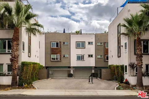 $1,149,000 | 644 North Gramercy Place, Los Angeles, CA 90004