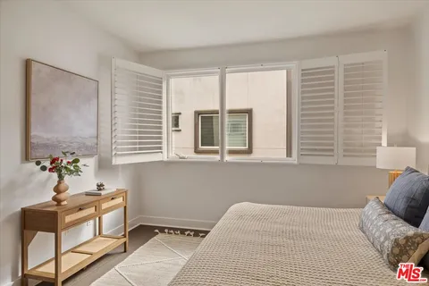 $1,149,000 | 644 North Gramercy Place, Los Angeles, CA 90004