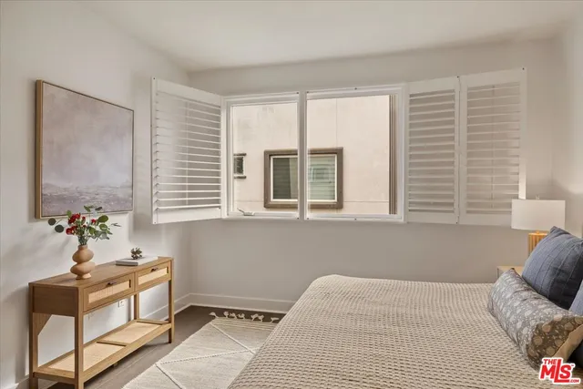 $1,149,000 | 644 North Gramercy Place, Los Angeles, CA 90004