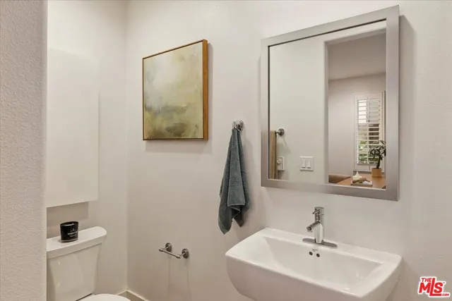 $1,149,000 | 644 North Gramercy Place, Los Angeles, CA 90004