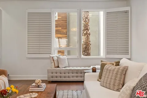 $1,149,000 | 644 North Gramercy Place, Los Angeles, CA 90004