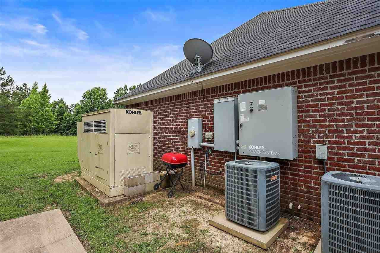 7939 Clinton-Tinnin Road Clinton, MS 39056 - Photo 4 of 15 Photo 4
