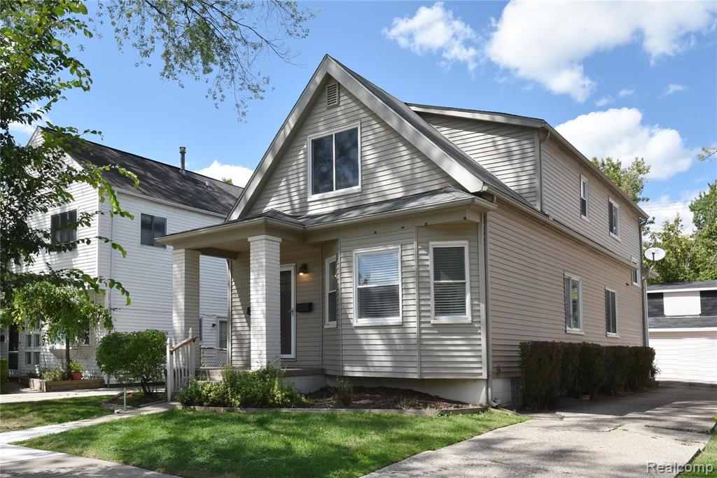 789 Ruffner Avenue Birmingham, MI 48009 - Photo 1 of 39