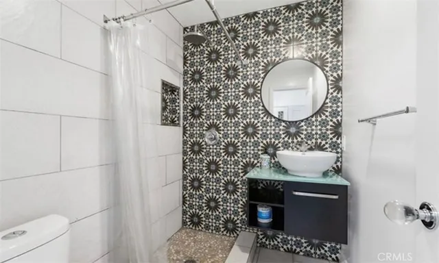 $12,500 | 3763 Lankershim Boulevard, Studio City, CA 90068