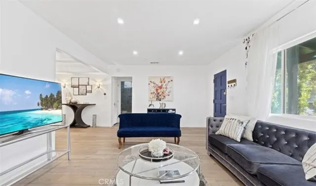 $12,500 | 3763 Lankershim Boulevard, Studio City, CA 90068