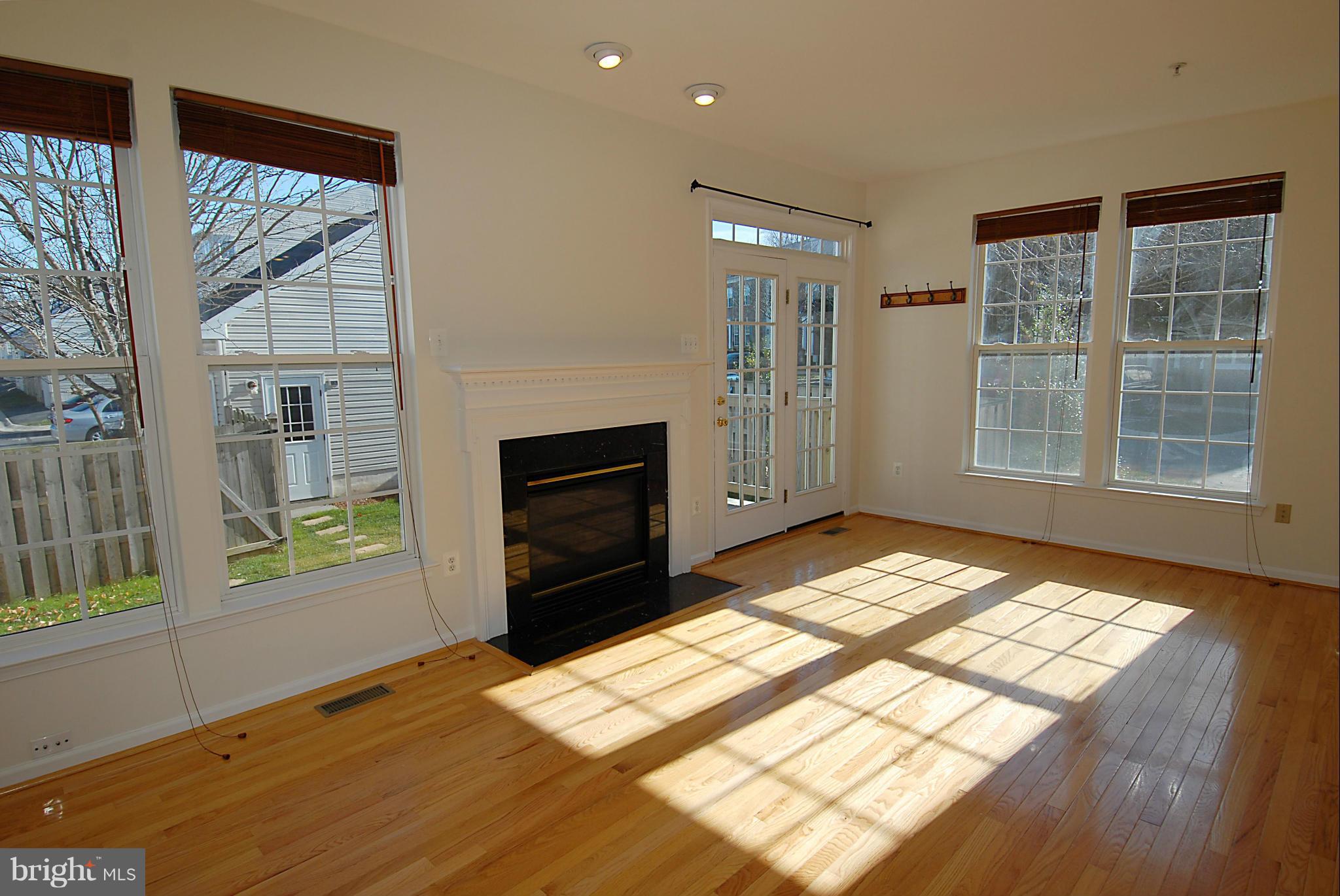 13950 Lullaby Road Germantown, MD 20874 - Photo 11 of 30 Family Room