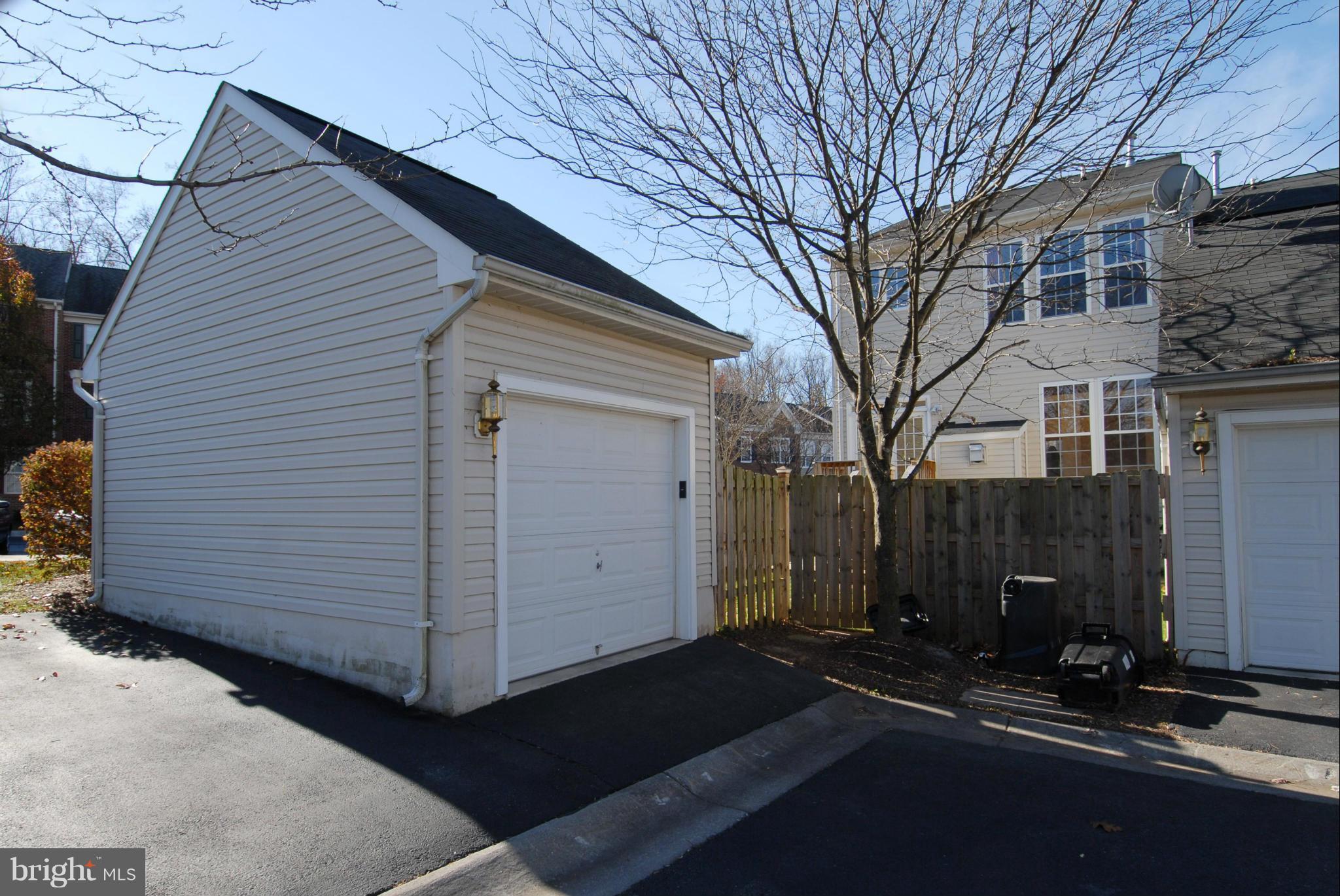 13950 Lullaby Road Germantown, MD 20874 - Photo 29 of 30 Garage