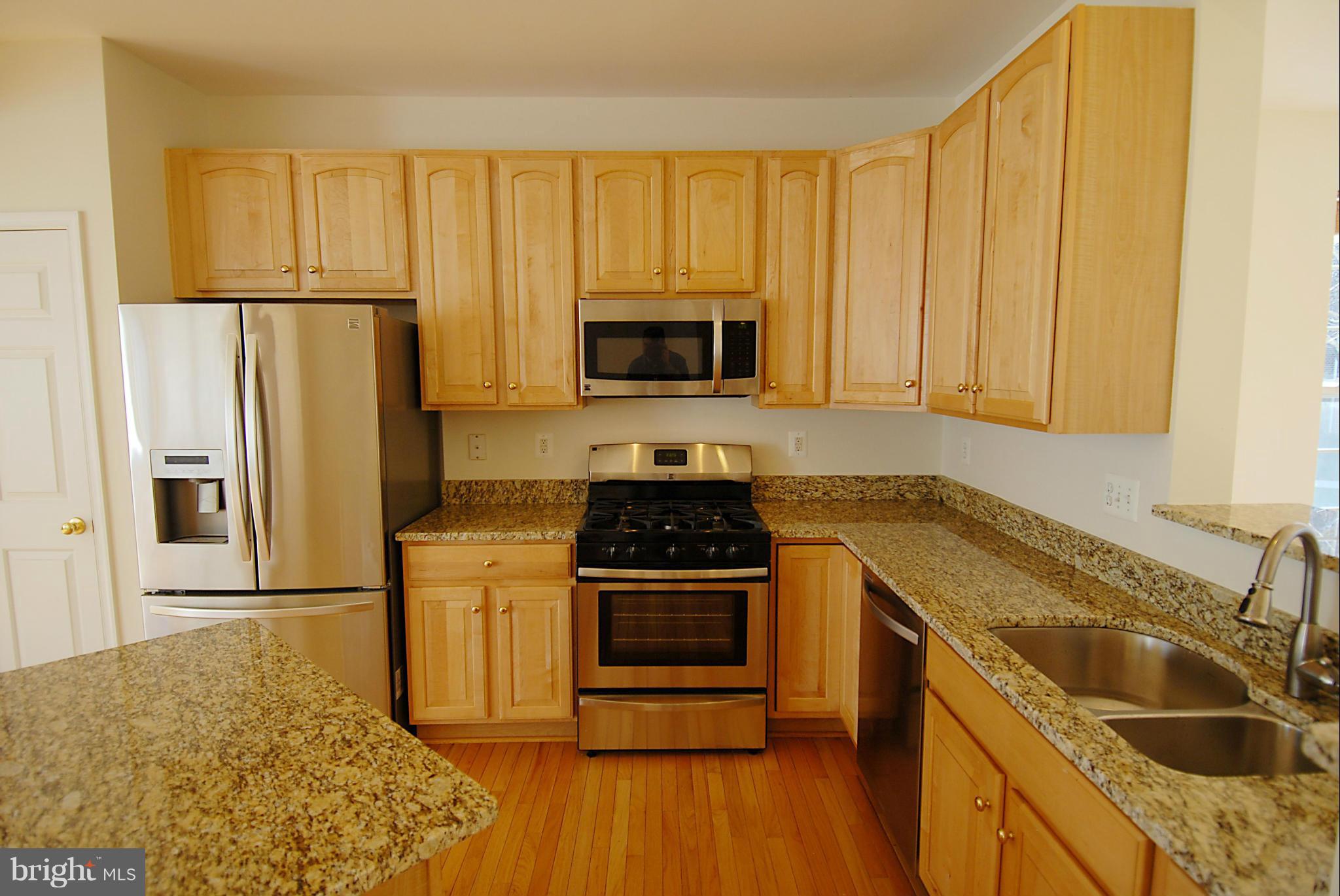 13950 Lullaby Road Germantown, MD 20874 - Photo 7 of 30 Kitchen