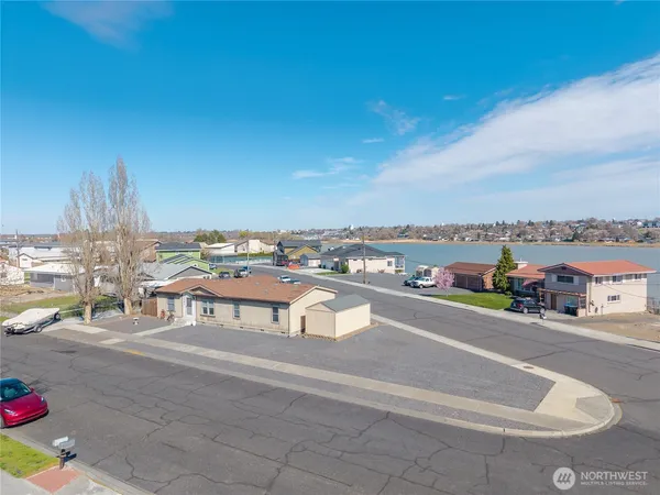 $269,000 | 1341 West Columbia Avenue, Moses Lake, WA 98837