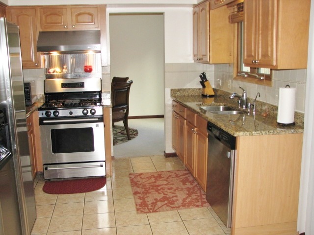 1966 Brookside Lane Hoffman Estates, IL 60169 - Photo 8 of 14