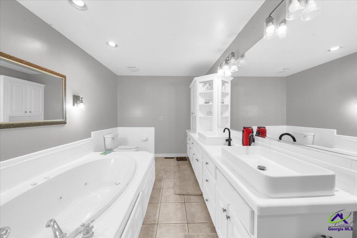 4656 Bryant Road Snellville, GA 30039 - Photo 33 of 48 Gallery Image 33