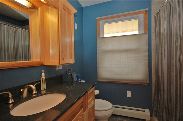 17 3rd Street Proctor, MN 55810 - Photo 3 of 8 Gallery Image 3