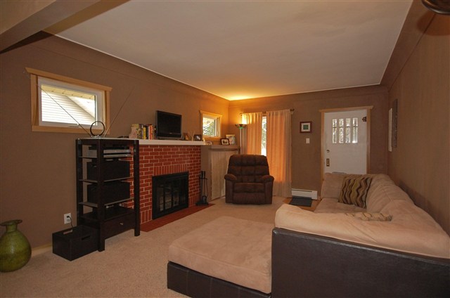 17 3rd Street Proctor, MN 55810 - Photo 5 of 8 Gallery Image 5