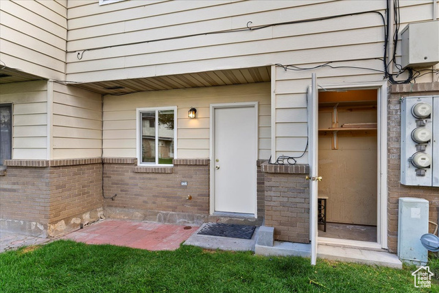 947 Canyon Road South, Unit 15 Ogden, UT 84404 - Photo 22 of 22 Property entrance featuring brick siding