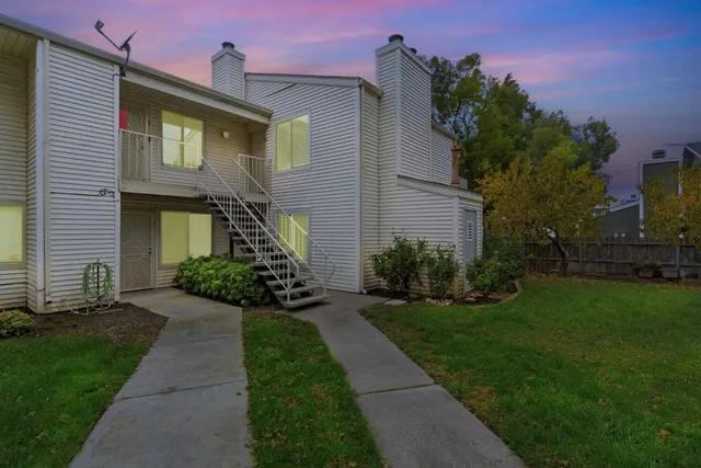 $199,000 | 2524 Winchester Drive, Unit 10, Lodi, CA 95240