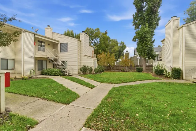 $199,000 | 2524 Winchester Drive, Unit 10, Lodi, CA 95240