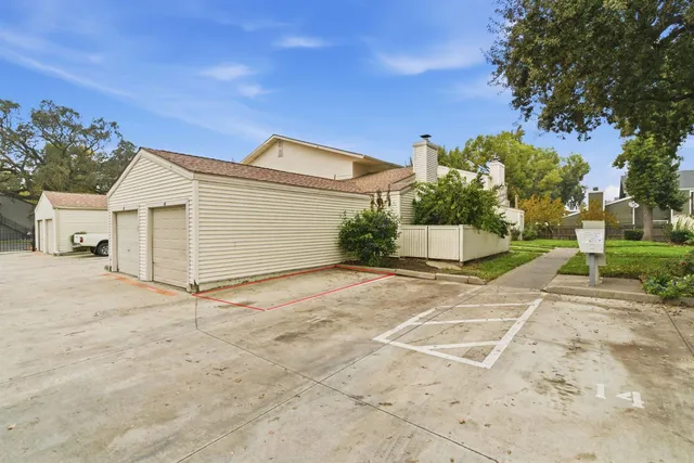 $199,000 | 2524 Winchester Drive, Unit 10, Lodi, CA 95240