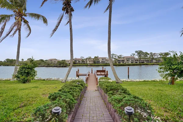 $25,000 | 18669 Southeast Palm Island Lane, Jupiter, FL 33458