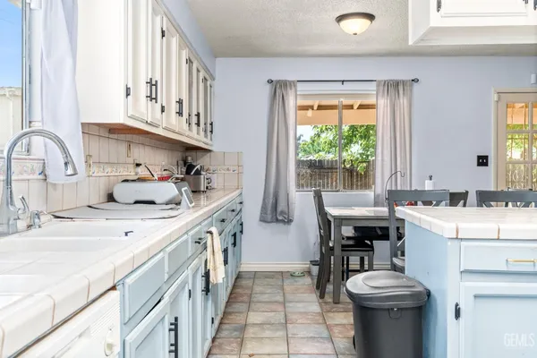 $349,900 | Undisclosed Address, Bakersfield, CA 93307