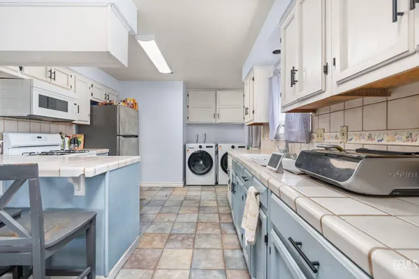 $349,900 | Undisclosed Address, Bakersfield, CA 93307