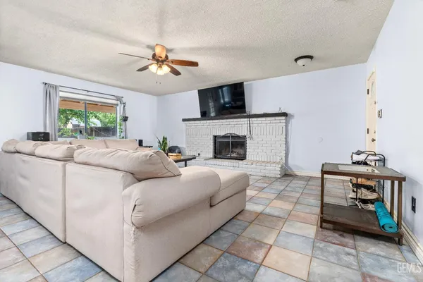 $349,900 | Undisclosed Address, Bakersfield, CA 93307