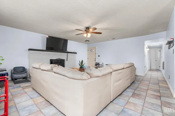 $349,900 | Undisclosed Address, Bakersfield, CA 93307