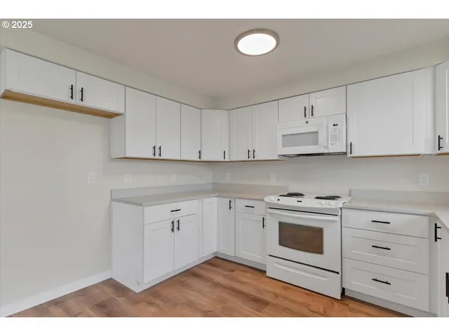 $399,000 | 4803 Regal Drive Northeast, Salem, OR 97301