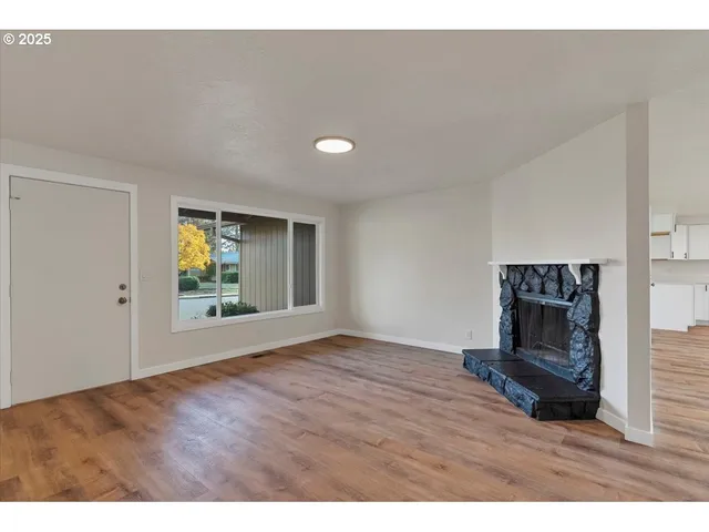 $399,000 | 4803 Regal Drive Northeast, Salem, OR 97301