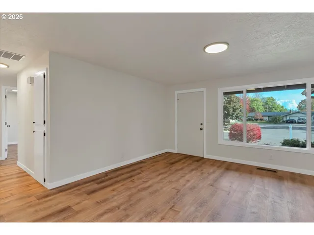 $399,000 | 4803 Regal Drive Northeast, Salem, OR 97301