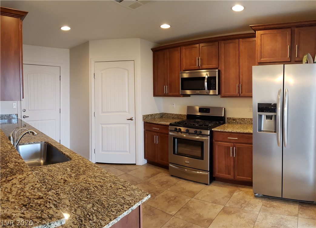 2277 Chandler Ranch Place Laughlin, NV 89029 - Photo 4 of 37