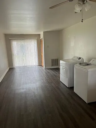 $126,000 | 30184 Wedgewood Creek, Unit 2, Roseville, MI 48066