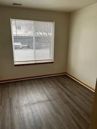 $126,000 | 30184 Wedgewood Creek, Unit 2, Roseville, MI 48066